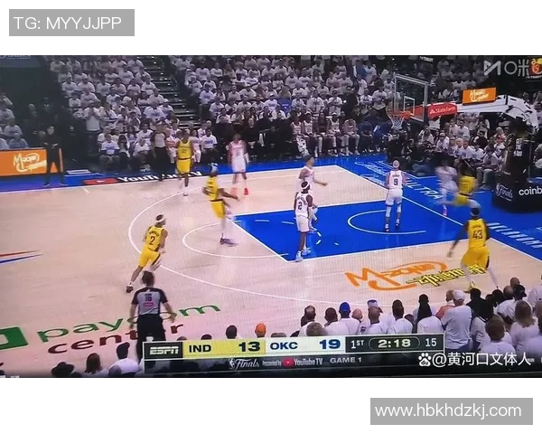 空中滑翔如燕亚历山大巧妙上篮轻松得分展现绝佳技术 空中滑翔如燕亚历山大巧妙上篮轻松得分展现绝佳技术