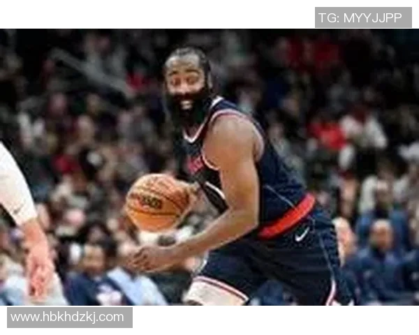 比卢普斯杨瀚森更适应了，暂停时我尝试着给他画了一些战术