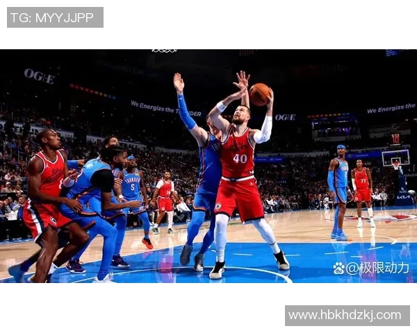 雷霆开赛8连胜，亚历山大30分12助攻率队胜快船