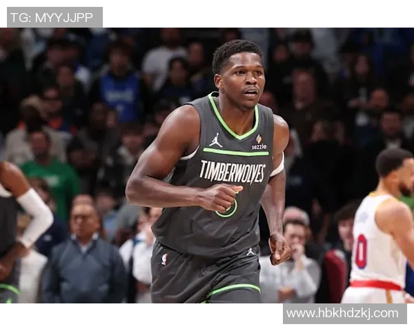 爱德华兹：我告诉队友哪怕他们前三节50分，最后球也要给我